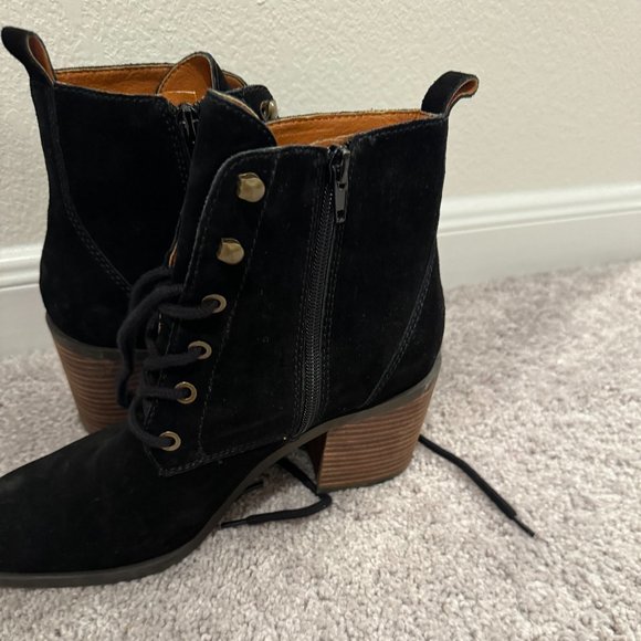 Size 9 USA Lucky Brand Wadil Bootie - Picture 1 of 5